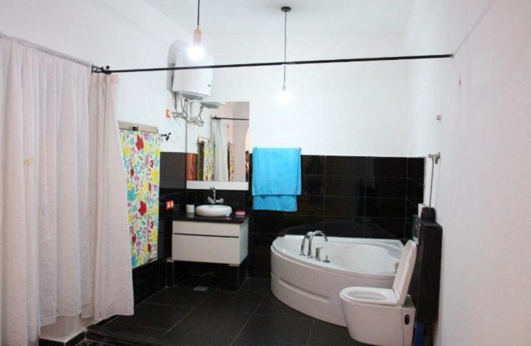 Hostal Valencia - Private Room With Bathroom Chefchaouen Ngoại thất bức ảnh