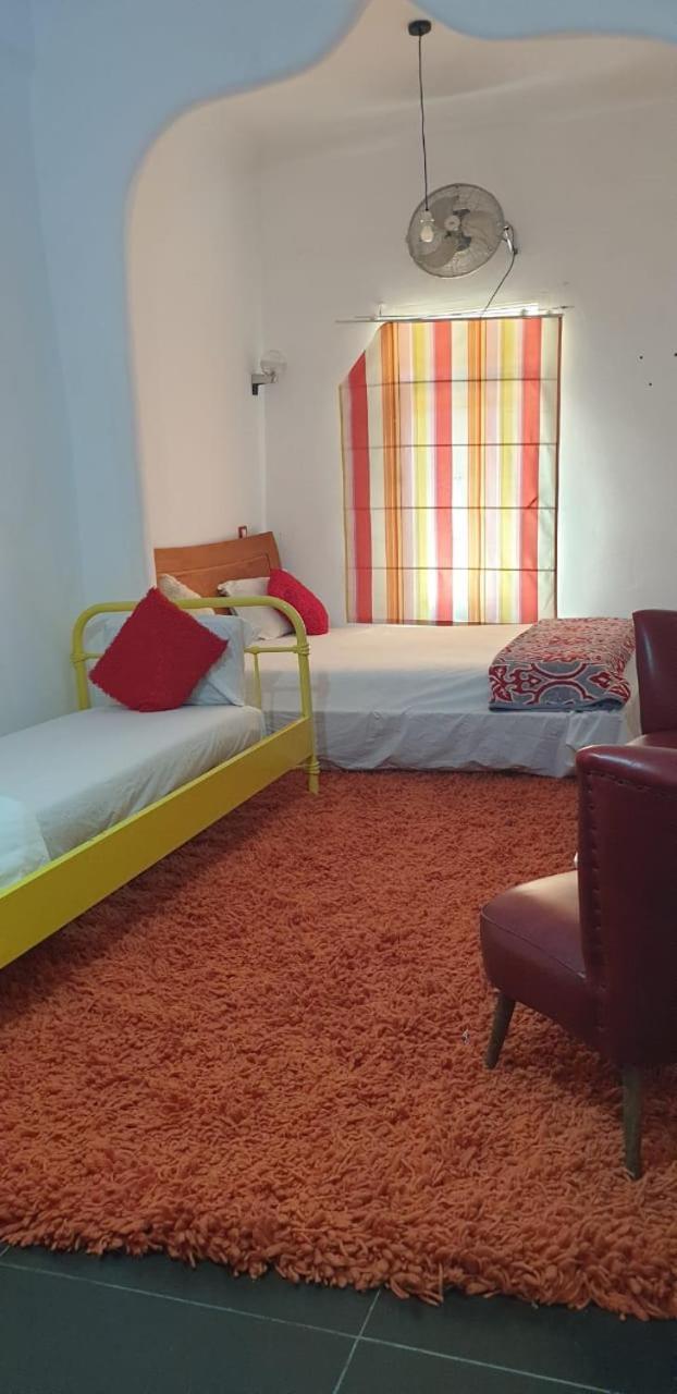Hostal Valencia - Private Room With Bathroom Chefchaouen Ngoại thất bức ảnh