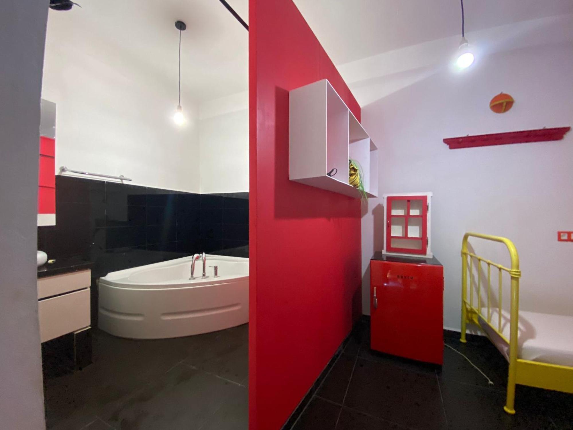 Hostal Valencia - Private Room With Bathroom Chefchaouen Ngoại thất bức ảnh