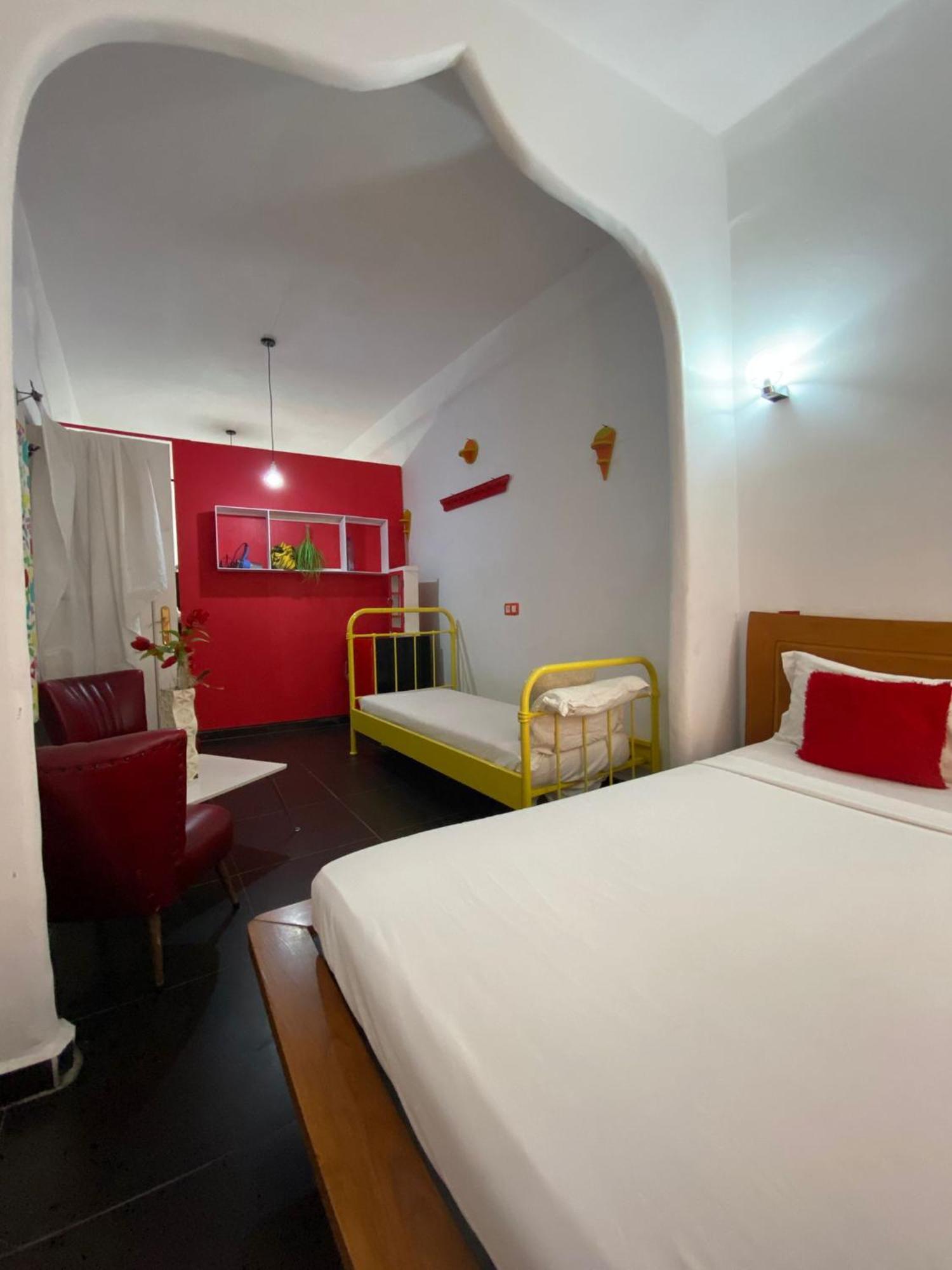 Hostal Valencia - Private Room With Bathroom Chefchaouen Ngoại thất bức ảnh